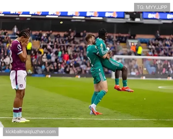 伯恩利近两轮英超攻击乏力连续零进球,主场对垒埃弗顿凸显破门效率困境 伯恩利近两轮英超攻击乏力连续零进球,主场对垒埃弗顿凸显破门效率困境
